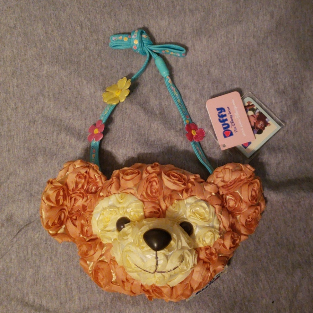 Hong Kong DisneyDuffy Springtime Flower Neck Pouch